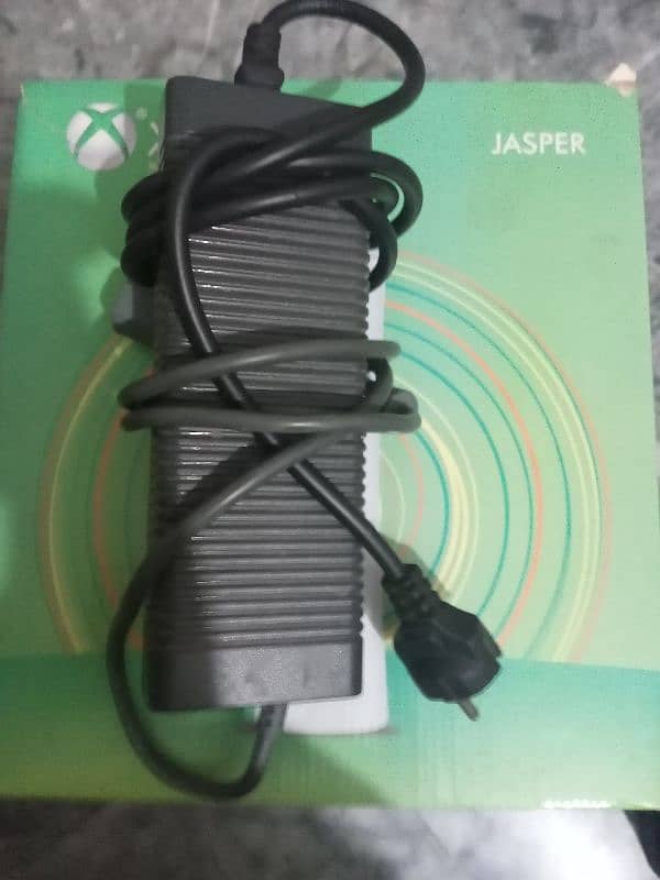 xbox 360 for sale only 1.5 month used 8