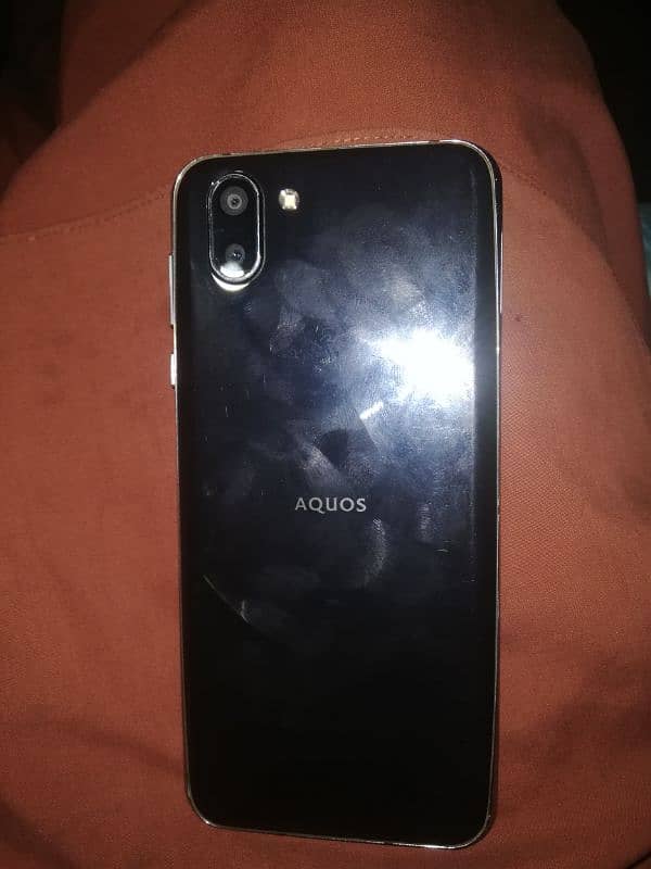 AQUOS R 2 NON PTA 0