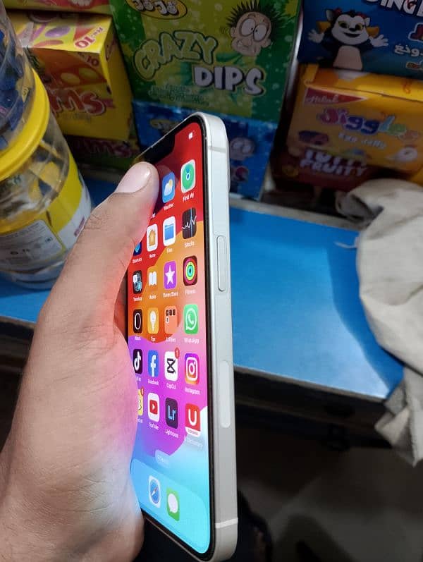 Apple iphone 13 256 non PTA JV 9