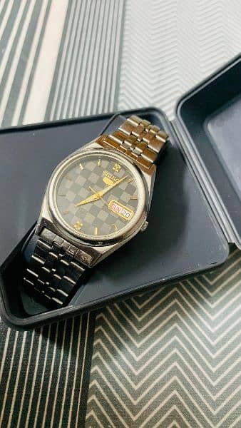 Seiko 5 Automatic watch Orignal Japan made watch 0