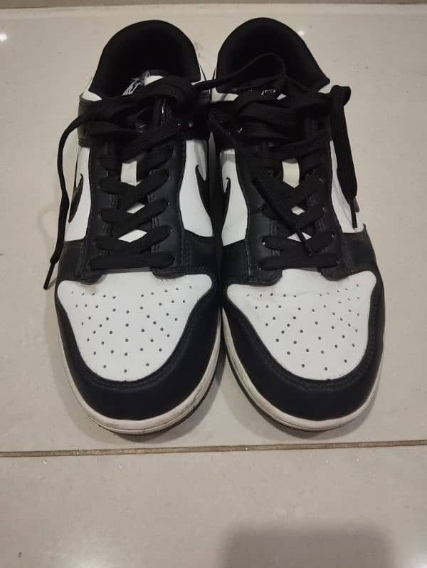 Nike panda dunks size 41-42 1