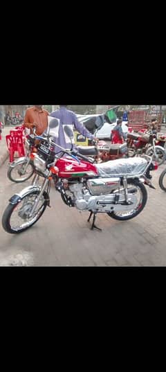 Honda 125 special addition ( 2023/24)model new condition 10/10.