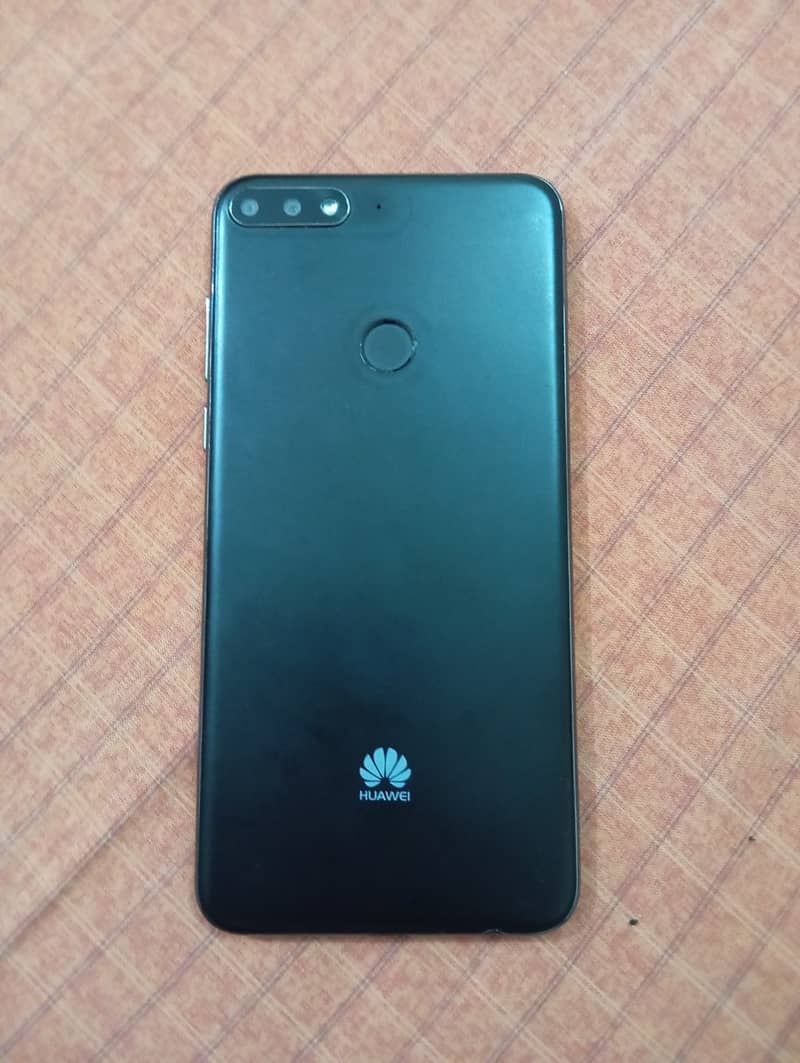 Huawei Y7 Prime 2018 3