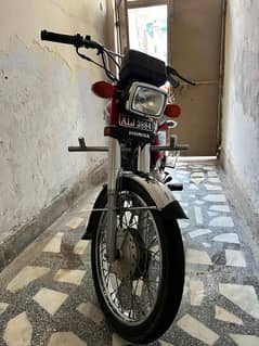 Honda CG 125 ganuine condition.