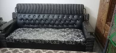 5 Seater Sofa Set in Korang Town Extension