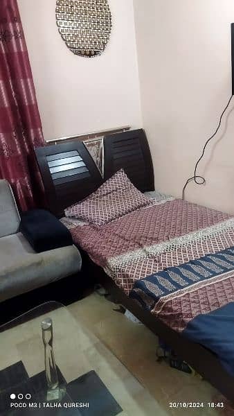 Single bed with mattress in good condition 1