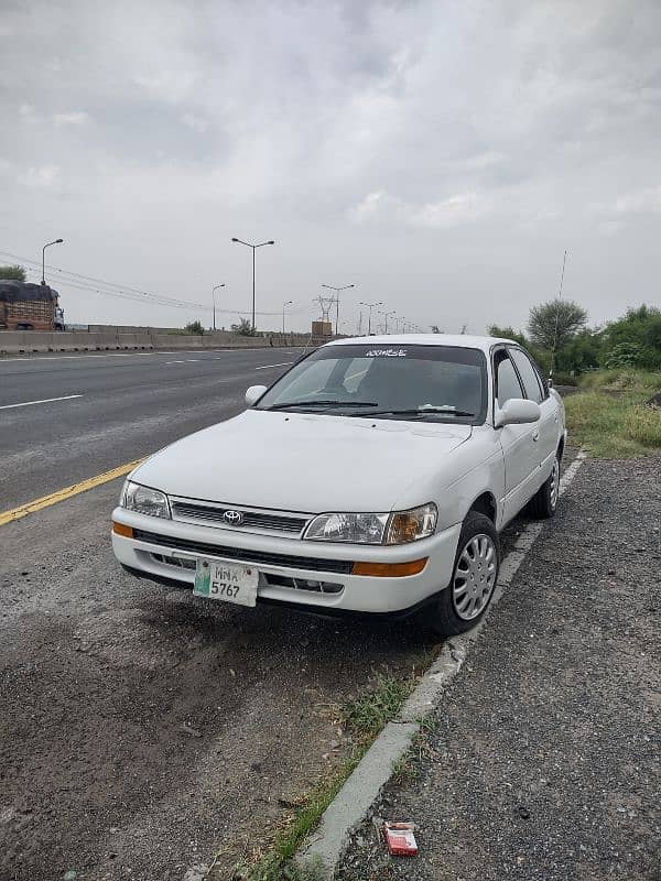 Toyota Corolla XE 2000 2