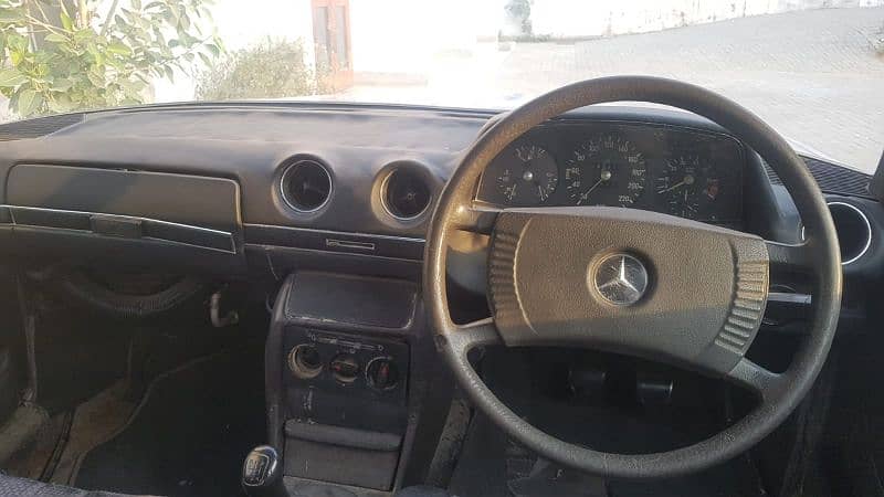 Mercedes 200 D 1978 3