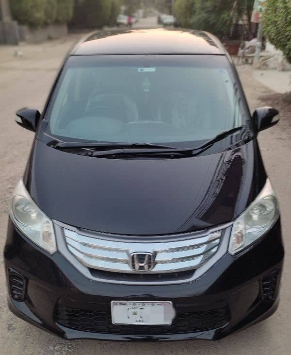 Honda Freed 2012 6