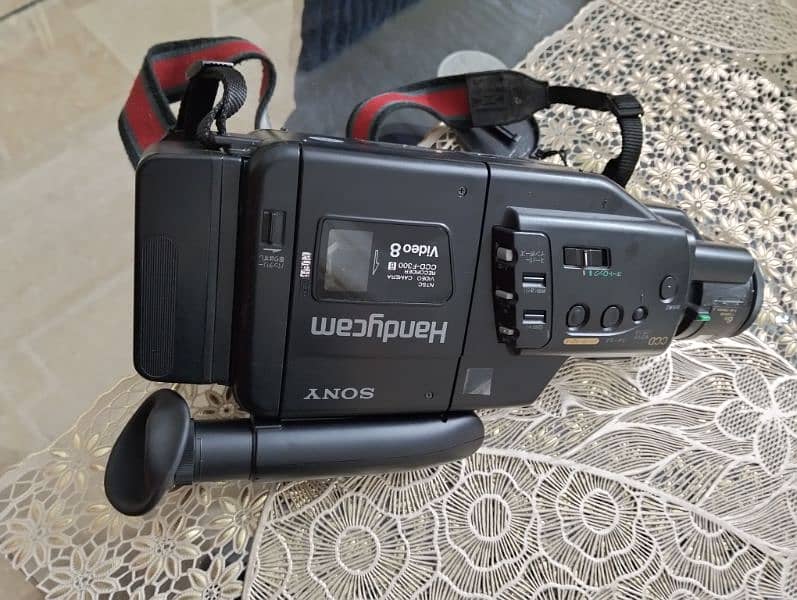 Sony video and recording camera Model NO. CCD-F300 0