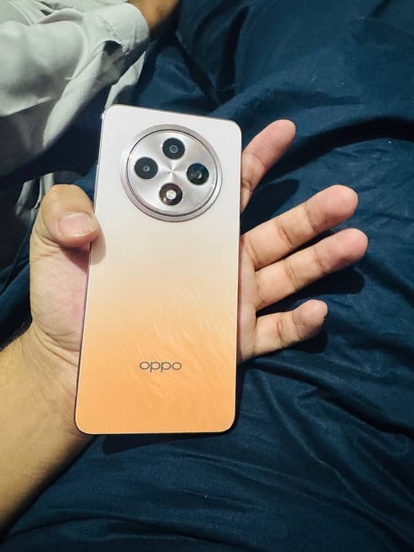 OPPO Reno 12F 1