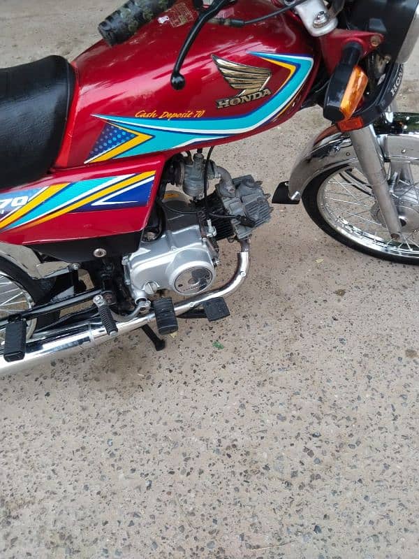 honda cd 70 2019 Karachi num 1st Owner 4