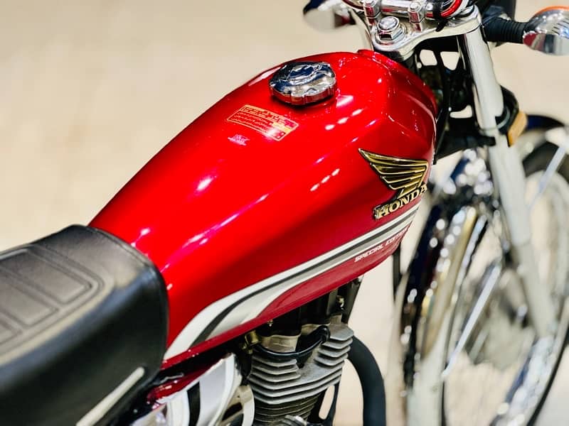 Honda CG125 Special Edition 2019 6