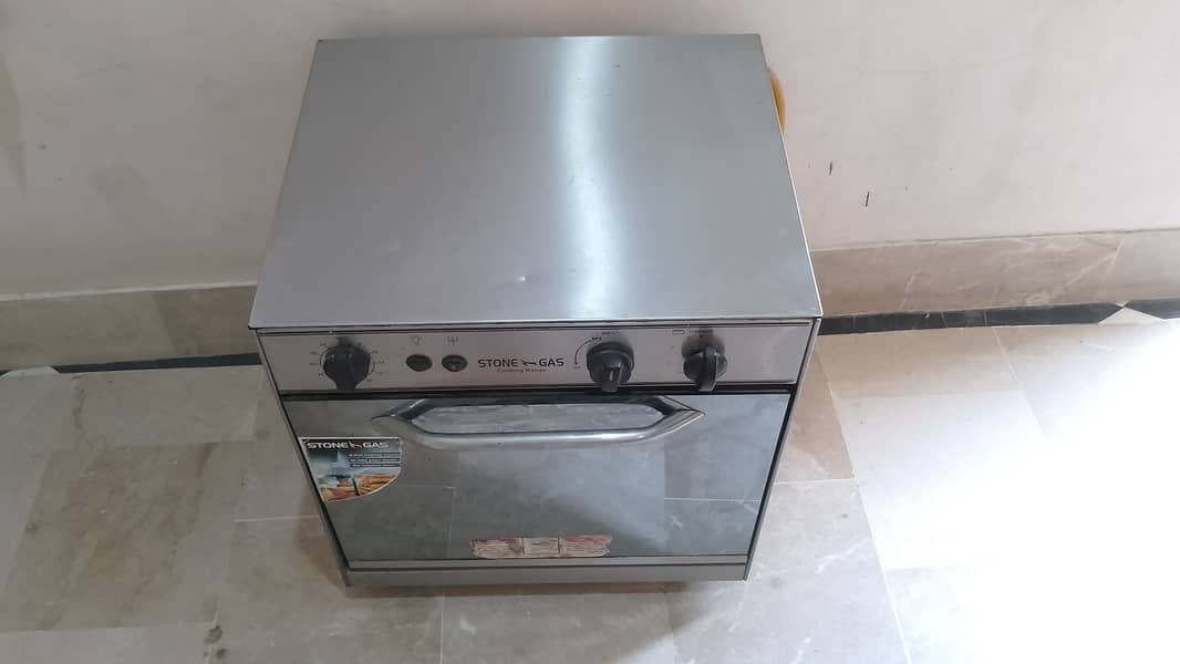 Premium Stone Gas Stove, Shiny Chrome Variant 4