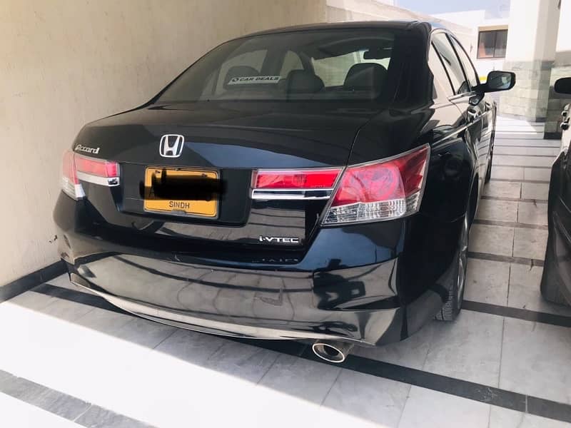 Honda Accord 2010 4