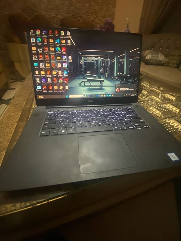 DELL PRECISION 5530 with NVIDIA P1000 workstation 2