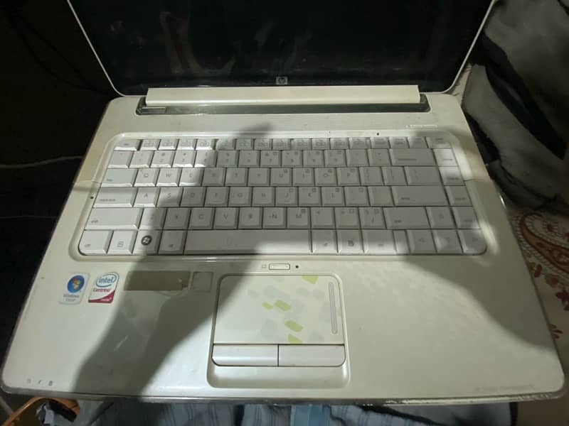 i am selling hp laptop 2