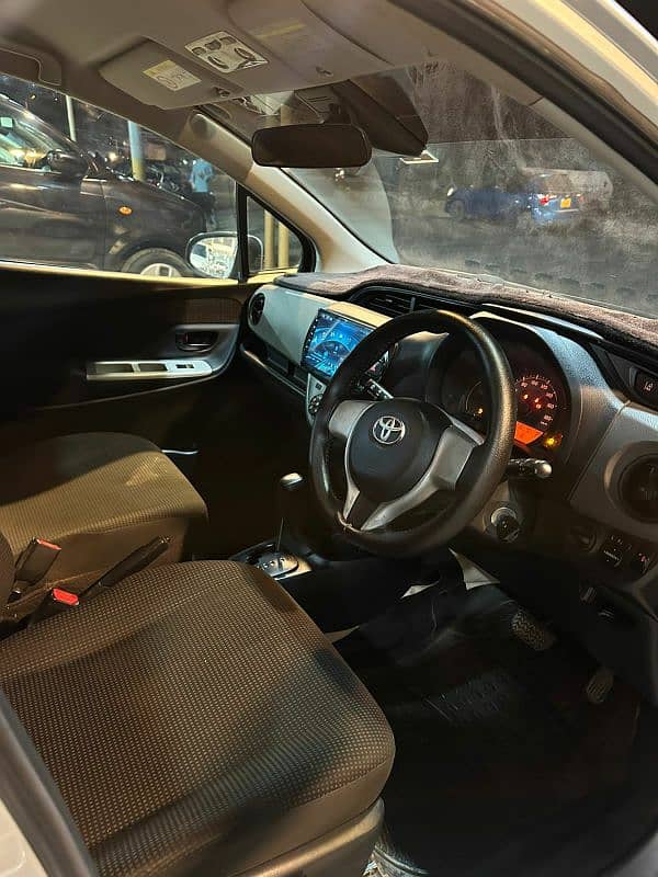 Toyota Vitz 2015/2018 12