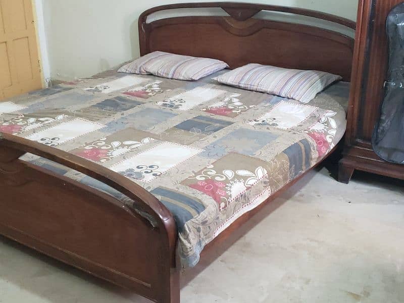 only bed King size wooden 1