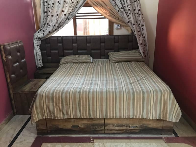 Bedroom Set for Sale – Stylish and Excellent Condition 0