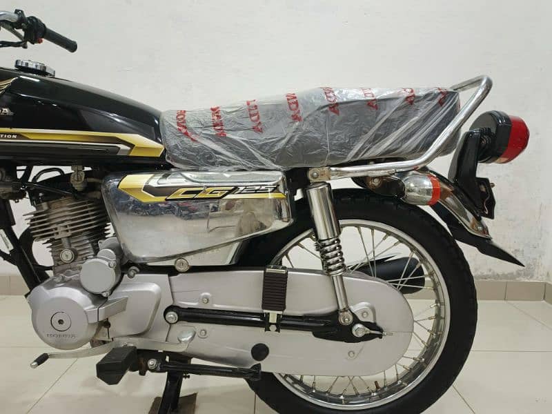 Honda CG 125 Special Edition 2021 Model 4