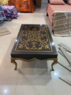 Stylish Center Table in 10/10 very good condition