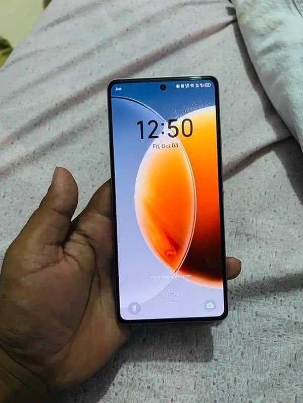 Tecno Camon 30 8+8/256 GB 4