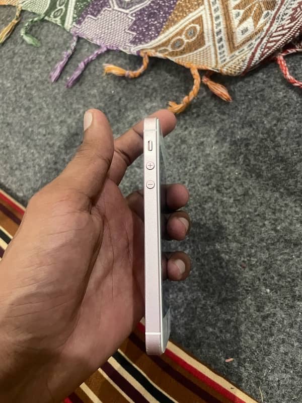 iphone se 1st generation 4