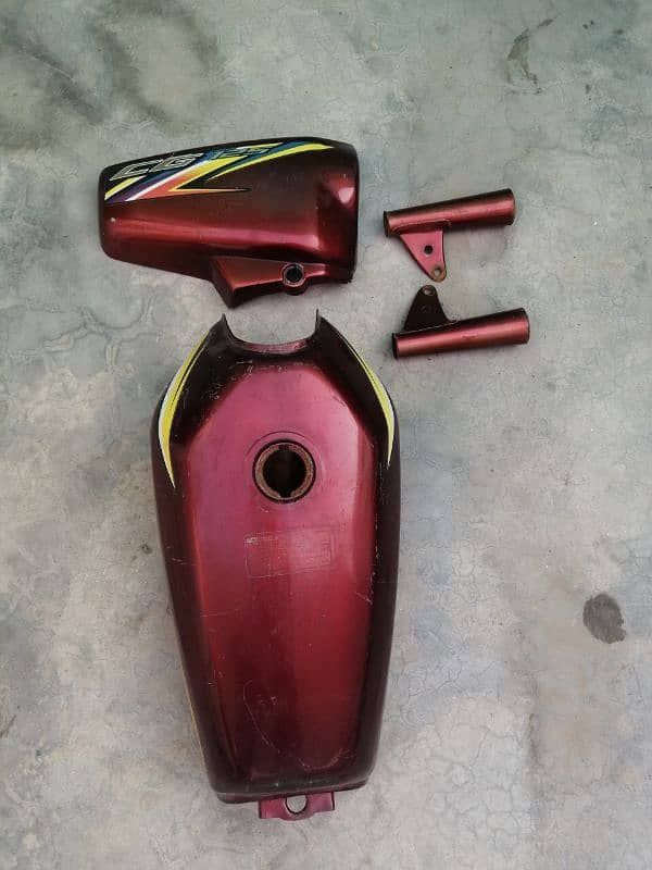 Honda 125 Tanki tank 1