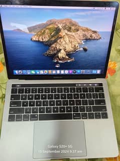 MacBook Pro (13 inch ,2017 with Touch Bar)