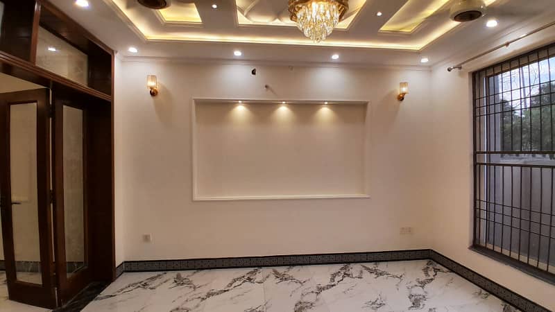 10 Marla Lower Portion For Rent In Bahria Orchard Lahore 2