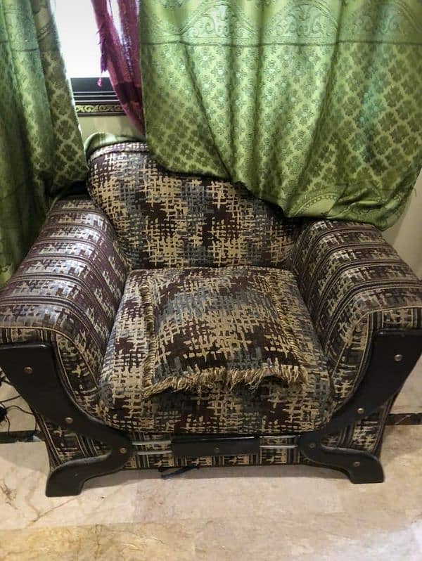 7 seater sofa set for sell 1