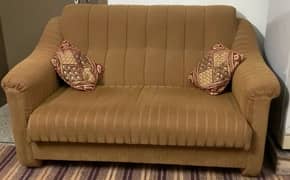 Almost new sofa set 10/10 condition very carefully used.