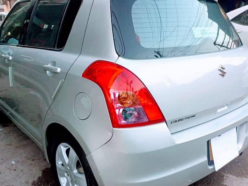 Suzuki Swift 2010 DLX Original Mint Condition 6