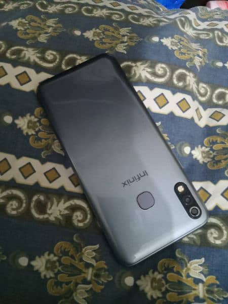 infinix hot 8 lite 2/32 1