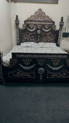 10/10 King Size Bed For Sale