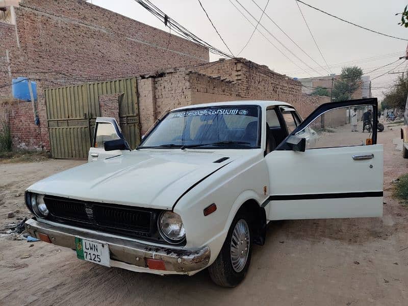 Toyota Corolla GLI 1975 12