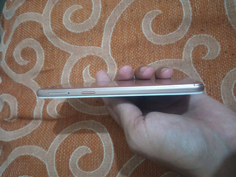 oppo A37f 4/64 good condition 2