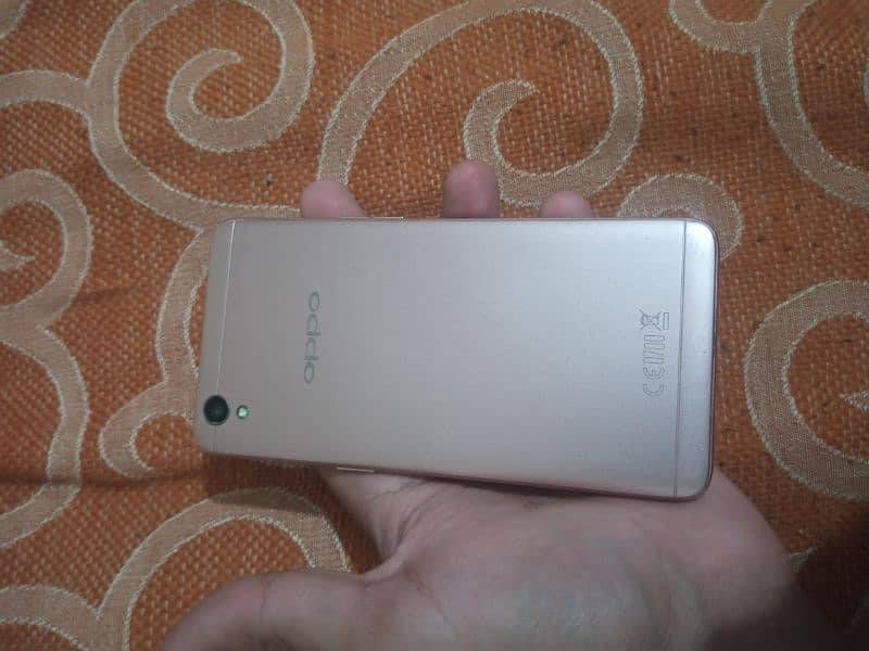 oppo A37f 4/64 good condition 5