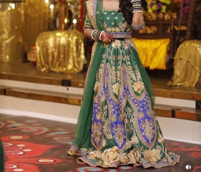 bridal mehndi dress 2