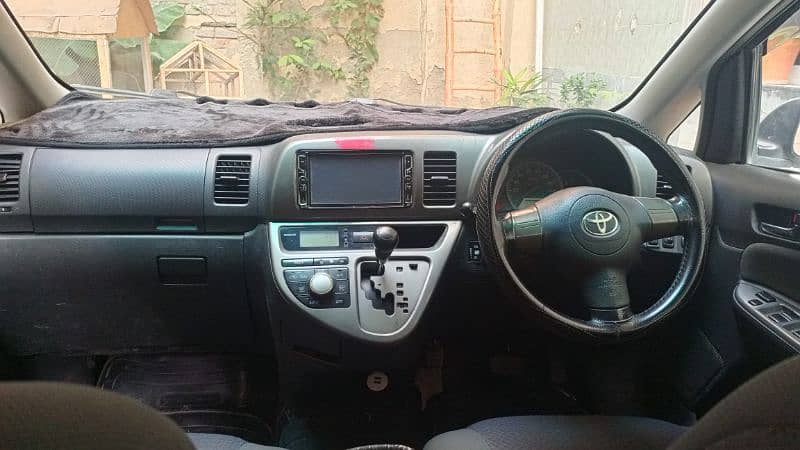 Toyota Wish 2006 4