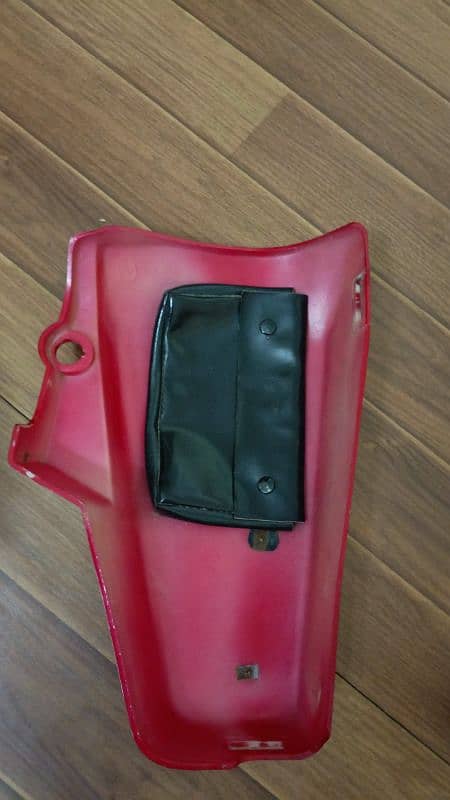 Honda 125 2008 model Tanki tape & more accessories 10