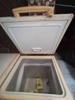 I'm selling my deep freezer 2 in one