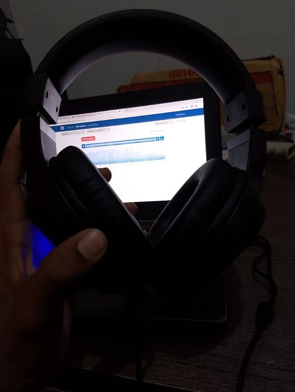 Eono gaming headset with noise cancelation 3