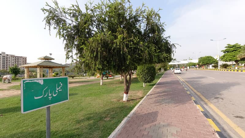 PLOT AVAILABLE FOR SALE A BLOCK SIZE 1 KANAL IN MULTI GARDENS B-17 ISLAMABAD 2