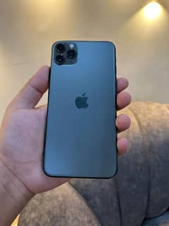 Iphone 11 pro max with box Pta Approved 0