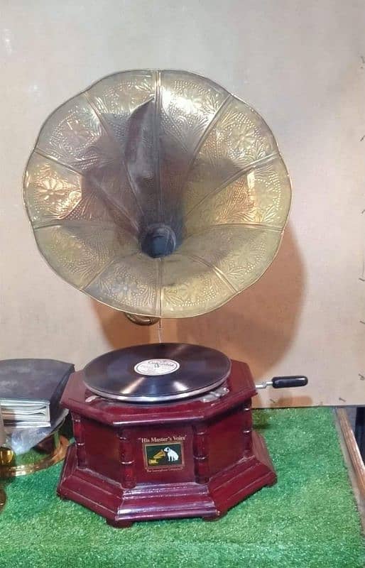 Original Indian gramophone  Price 44k What's app 03071138819 0