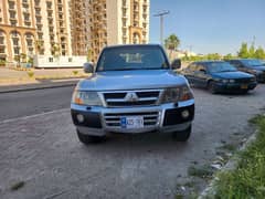 Mitsubishi Pajero 2005