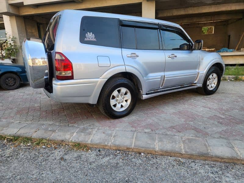 Mitsubishi Pajero 2005 4