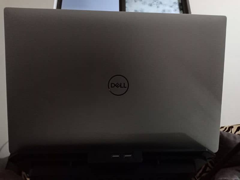 Dell precision 5530 1